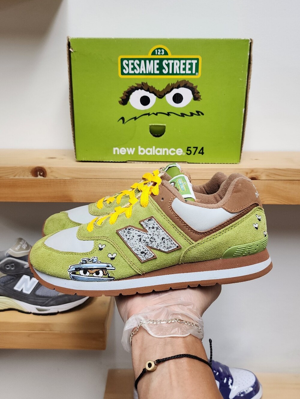 New Balance 574 Oscar The Grouch